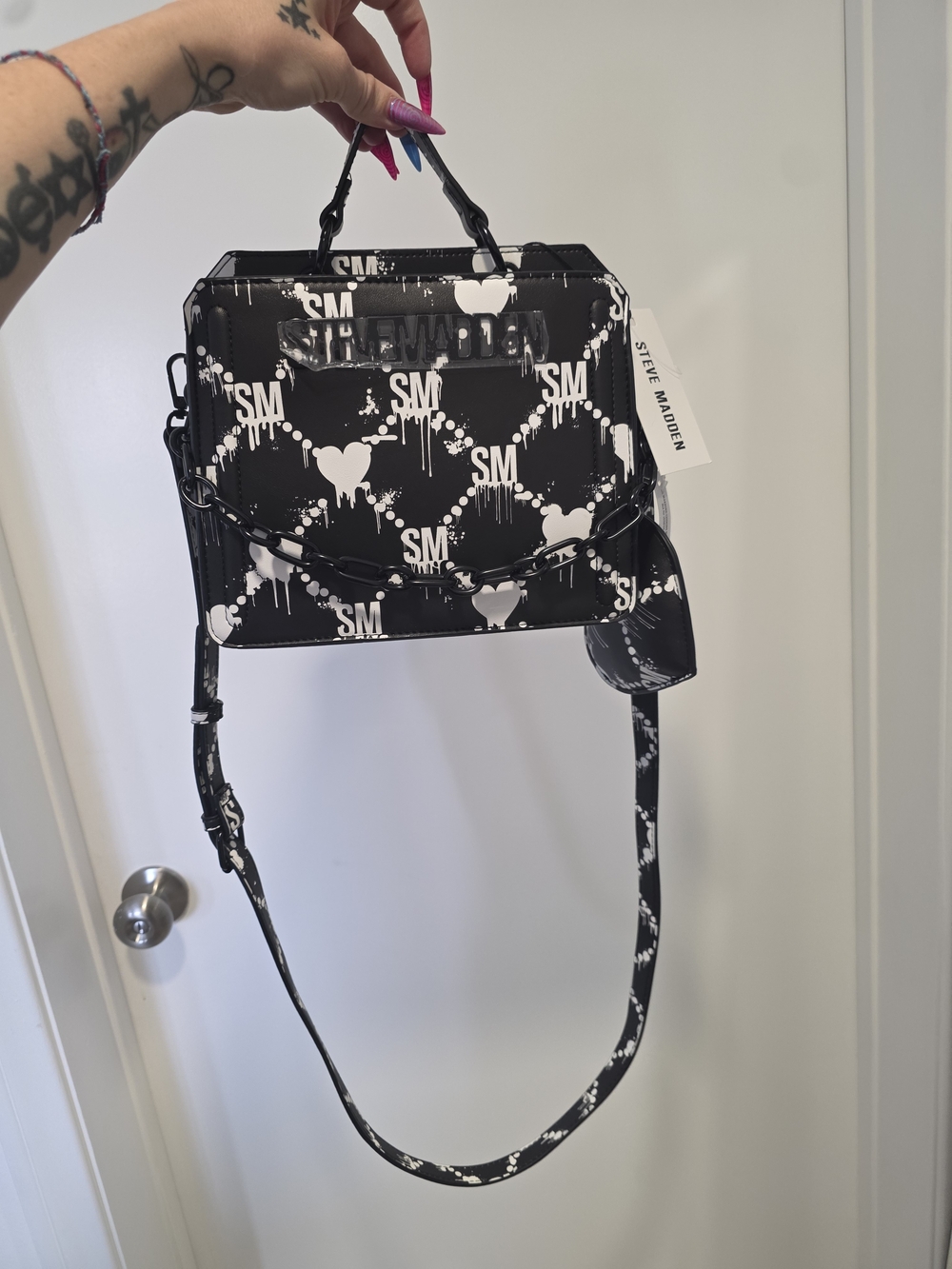 Steve Madden Black & White SM Heart Print Viral Satchel Purse
